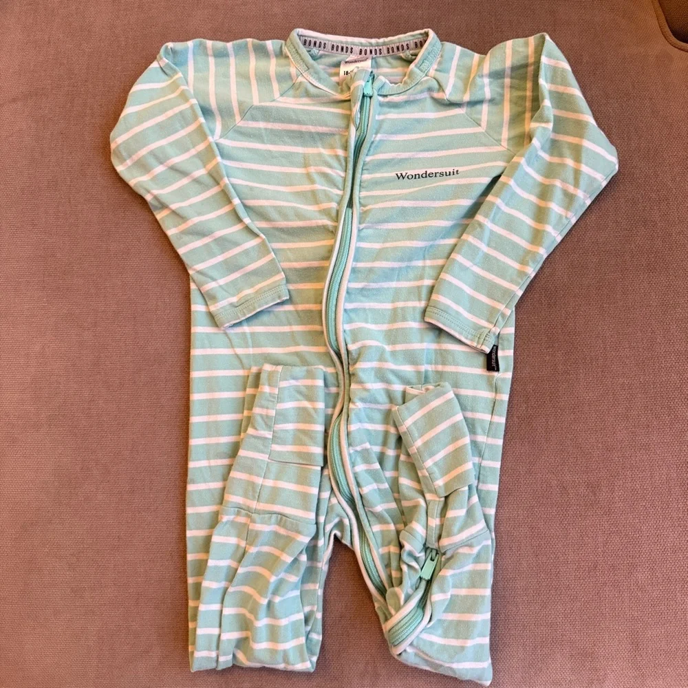 👶 Bundle: 3 Bonds Wondersuit Two-Way Zip Onesies w/ Foot Cuffs | 18-24M / Sz 2 - Picture 7 of 10